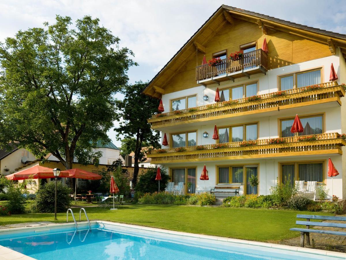 Landgasthof Moser & Restaurant Bootshaus Windorf  المظهر الخارجي الصورة