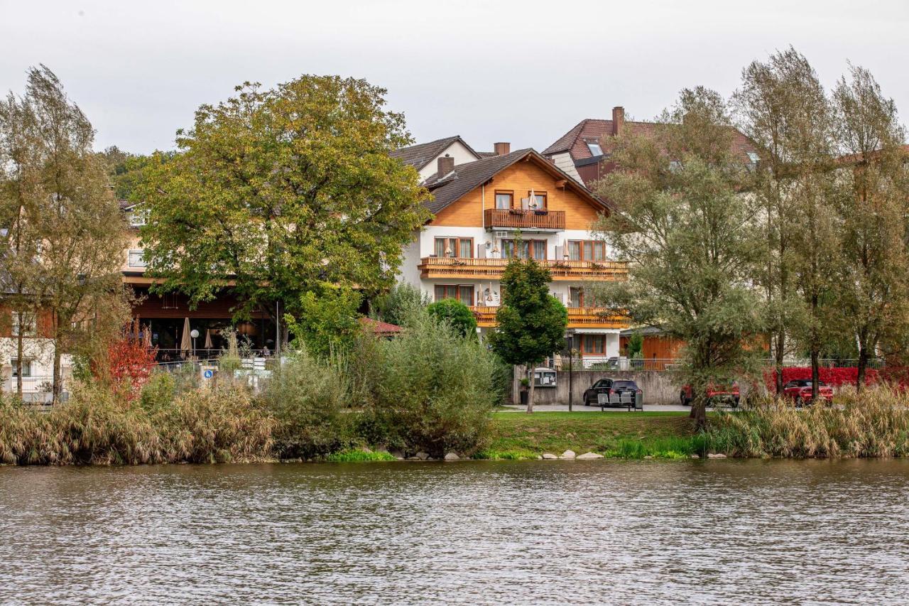 Landgasthof Moser & Restaurant Bootshaus Windorf  المظهر الخارجي الصورة