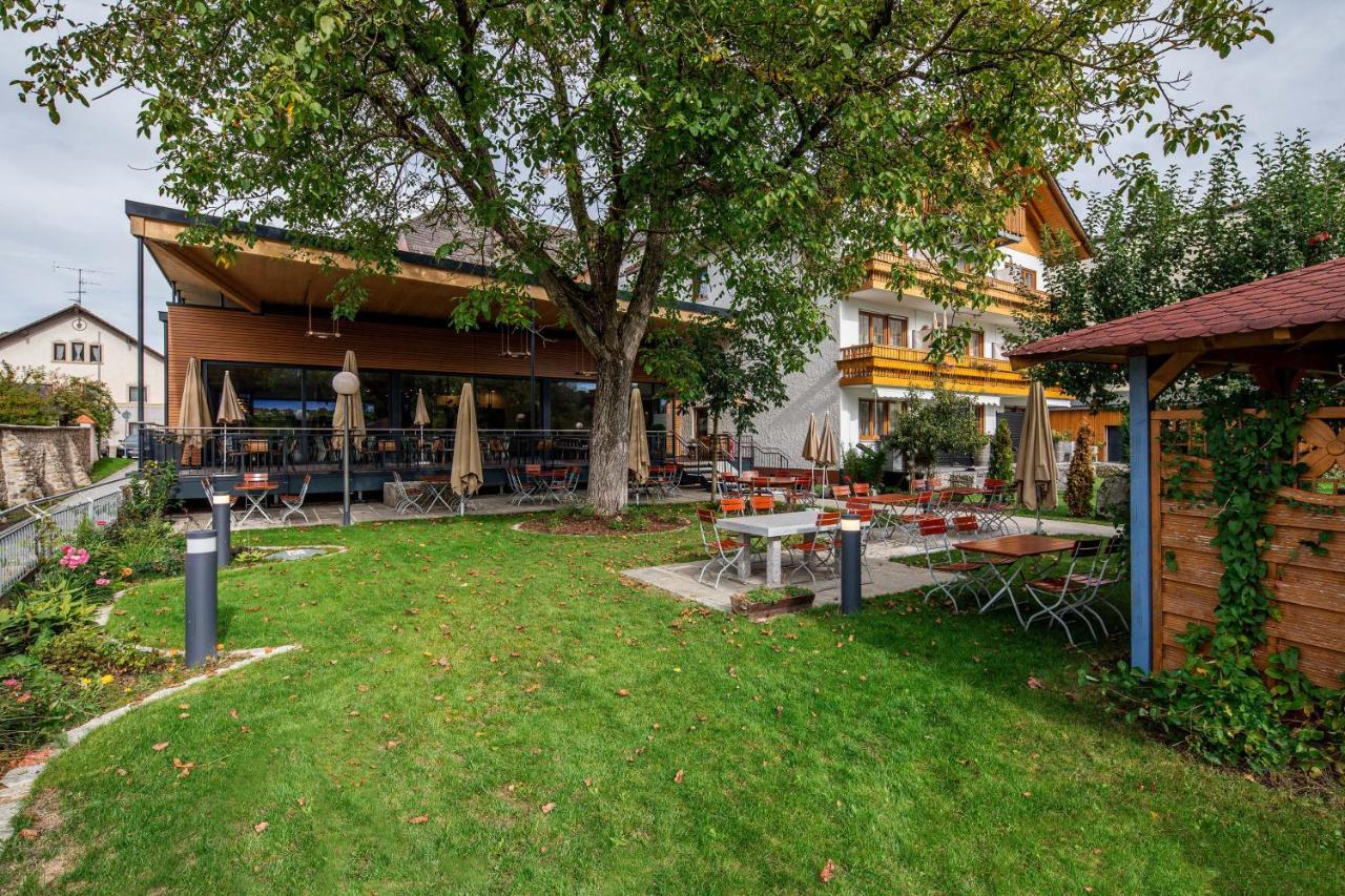 Landgasthof Moser & Restaurant Bootshaus Windorf  المظهر الخارجي الصورة